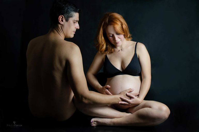 Sesión embarazo de estudio